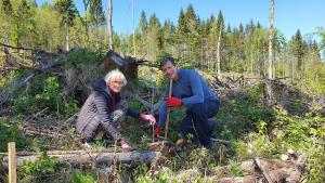 Direktorica OU Občine Kočevje Lili Štefanič in župan dr. Vladimir Prebilič